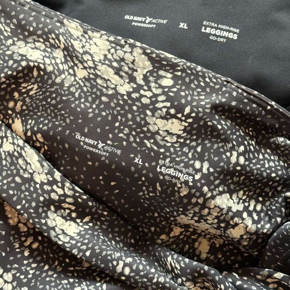 NWT Old Navy Powersoft Black&Cream Leggings/NWOT Black legging bundle Size XL - Picture 11 of 11